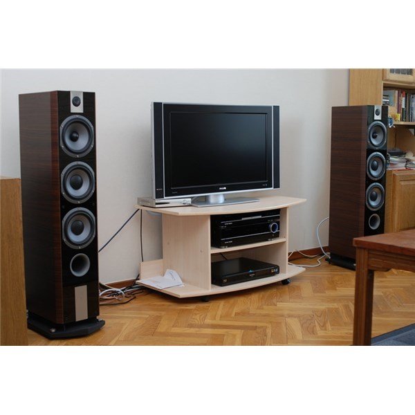Focal Chorus 826 V 	3-way Bass-reflex Floor Standing Speaker, Powerflow