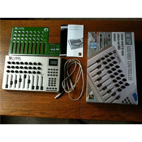 M-AUDIO UC-33e Midi Kontrol Arabirimi