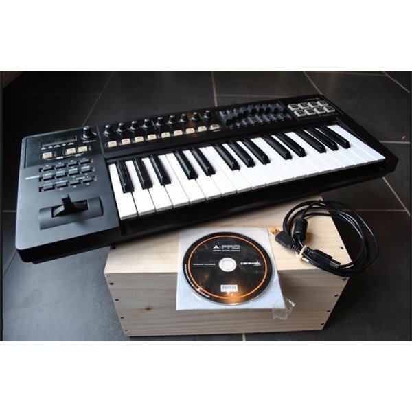Roland A-300PRO-R