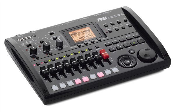 ZOOM R8 - Recorder - Interface - Controller - Sampler