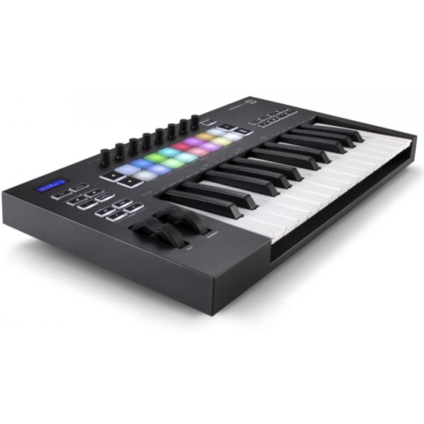 Novation Launchkey 37 MK3 MIDI Syth Action KlavyeSomerMuzik.com'da