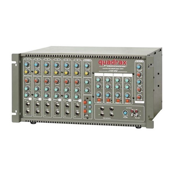 Atak Quadrax - 6 Kanal 4x300 Watt Eko Reverb MP3 Çalar Power Mikser