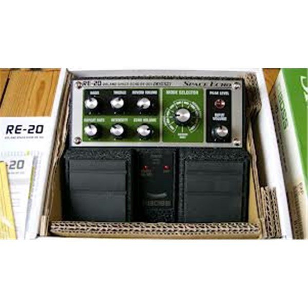 Boss RE-20 Echo Pedalı