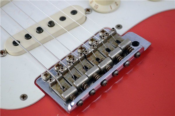 Fender - Simon Neil Stratocaster