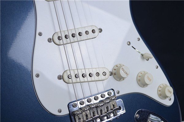 Fender Classic Vibe Stratocaster50s lpb