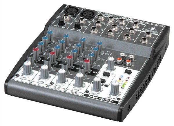 Behringer Xenyx 802 6 Kanal Deck Mikser