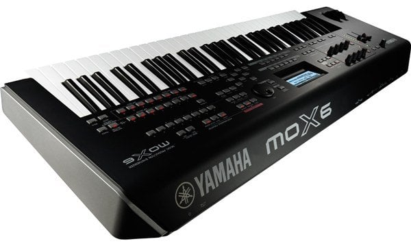 Yamaha MOX6 Synthesizer