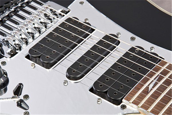 Ibanez - UV777P BK