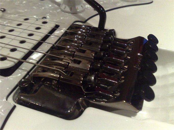 Ibanez - JEM555 WH
