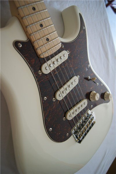 CORT - G200 AW