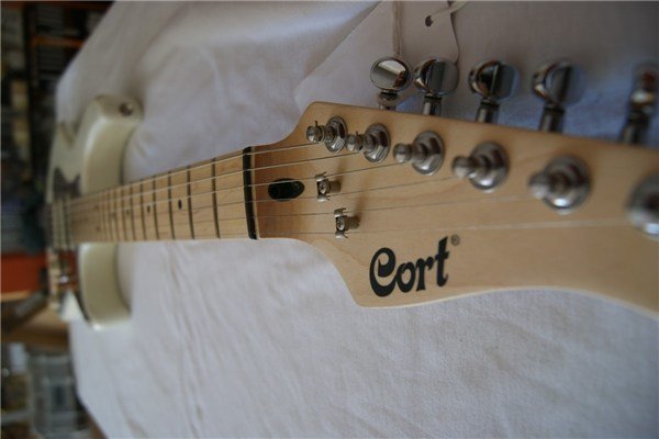 CORT - G200 AW