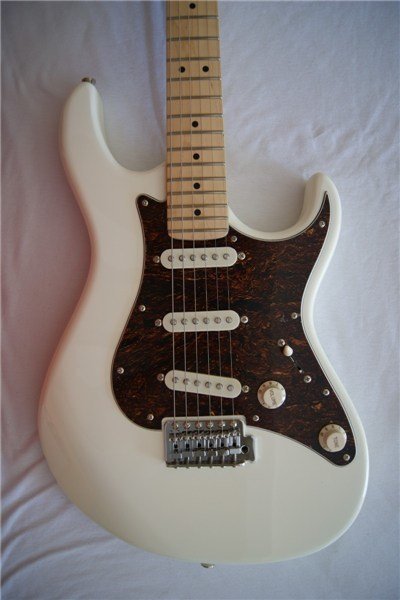 CORT - G200 AW