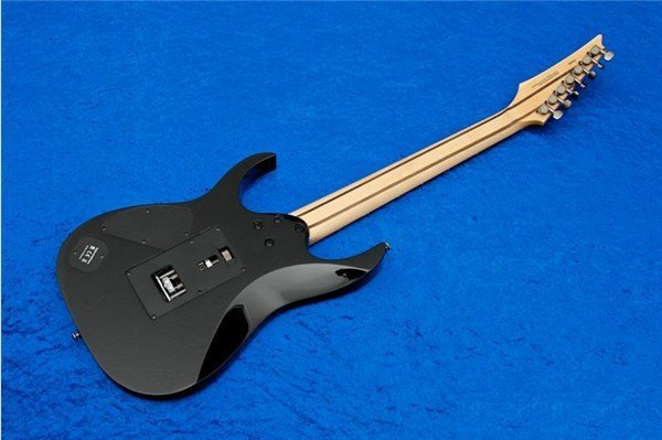 Ibanez - RG827Z BK