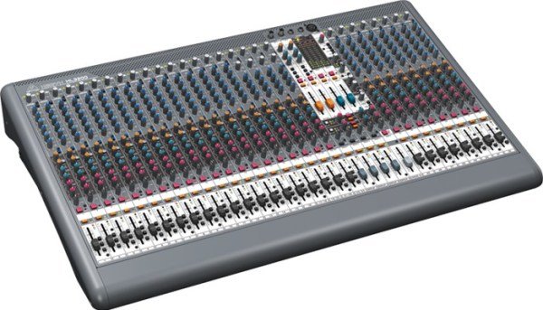Behringer Xenyx XL3200 32 Kanal Deck Mikser