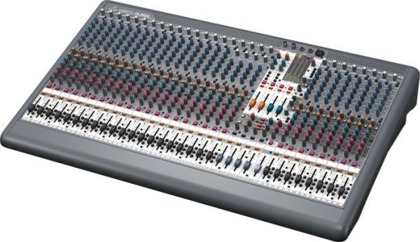 Behringer Xenyx XL3200 32 Kanal Deck Mikser