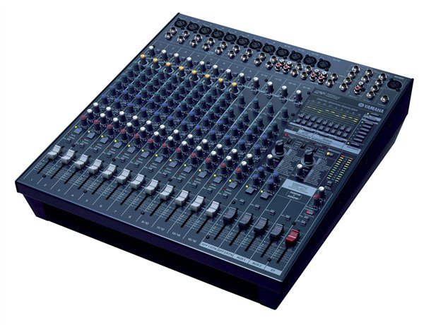 Yamaha EMX-5016 CF 2x500W/4 ohm 16 Kanal Power Mikser