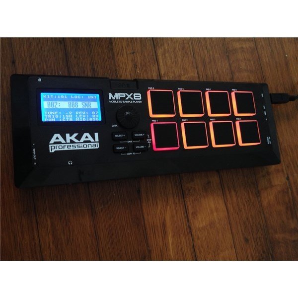 Akai MPX8 Pad Controller
