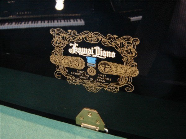 Kawai KX 10 EP Upright Akustik Duvar Piyanosu 110cm