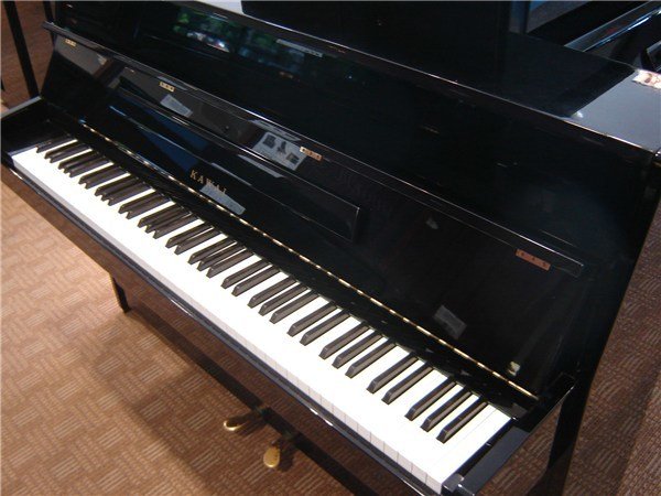 Kawai KX 10 EP Upright Akustik Duvar Piyanosu 110cm