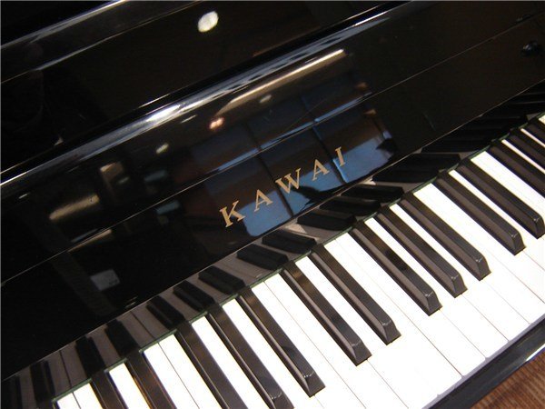 Kawai KX 10 EP Upright Akustik Duvar Piyanosu 110cm