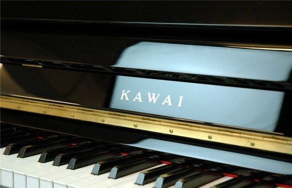 Kawai KX-15 E/P Siyah Cilalı Duvar Piyanosu 115cm
