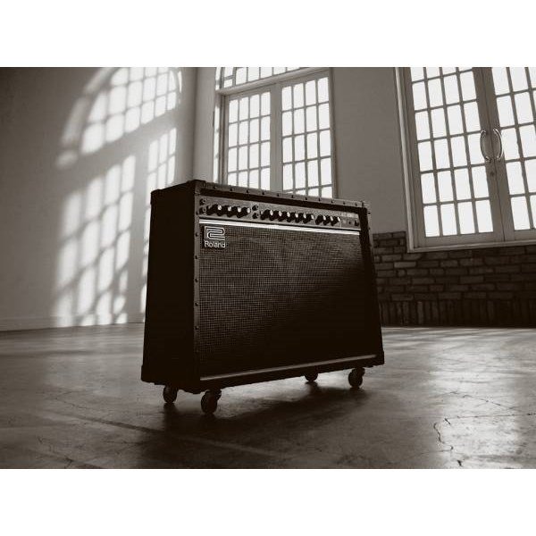 Roland JC-120B