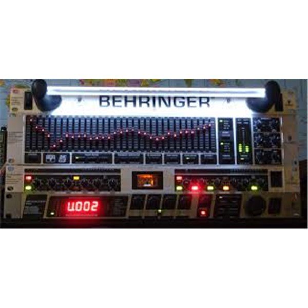 Behringer Powerlight PL2000