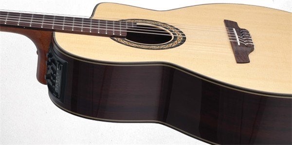 Takamine TC135SC Elektro Klasik Gitar