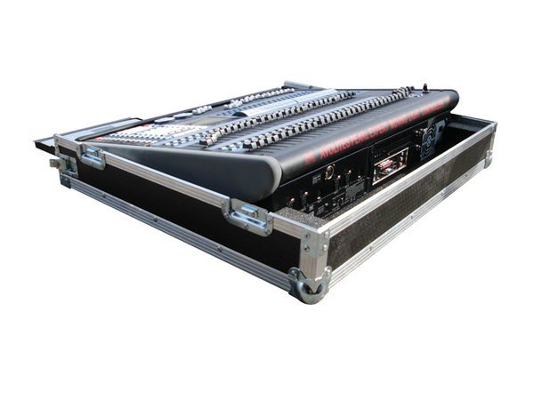 Avolites Pearl Expert Profesyonel Işık Kontrol Mikseri