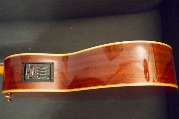 Alhambra Cs-1Cwe2 Crossover El Yapımı Elektro Klasık Gitar