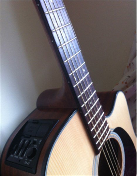 Takamine EG320SC Elektro Akustik Gitar