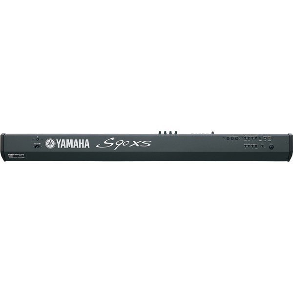 Yamaha S90XS Synthesizer