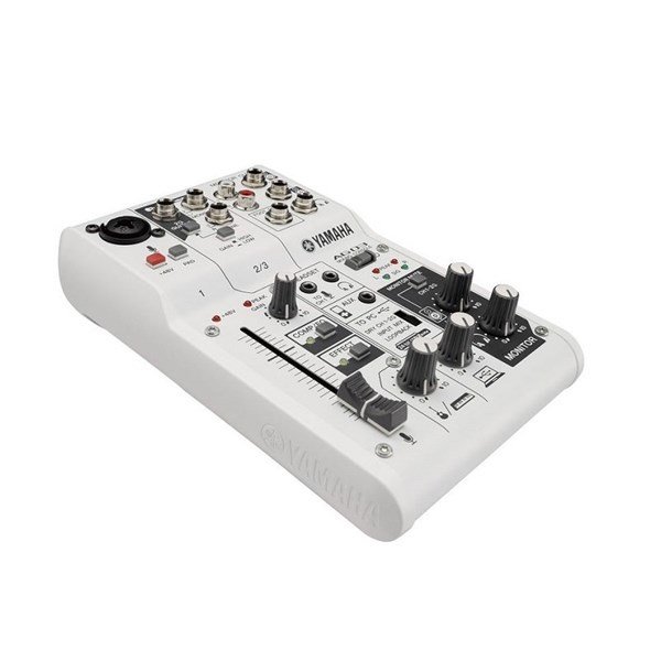 Yamaha AG-03 - 3 Kanal Efektli Deck Mikser